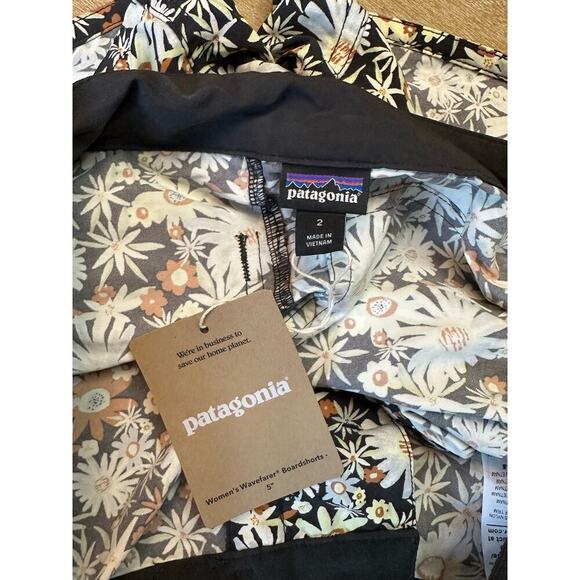 NWT Patagonia Wavefarer Boardshorts - 5" - Picture 5 of 7